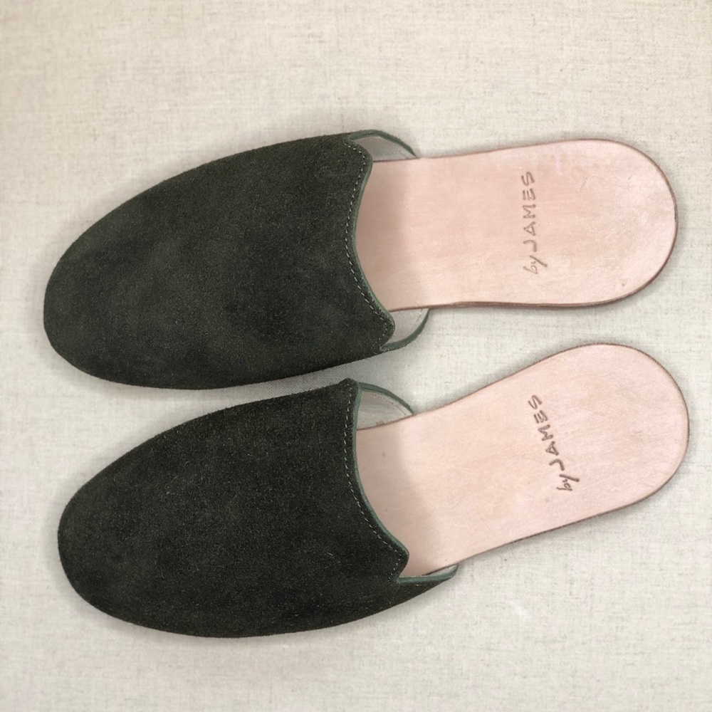 ByJames NWT Size 8 Olive suede mule slides
